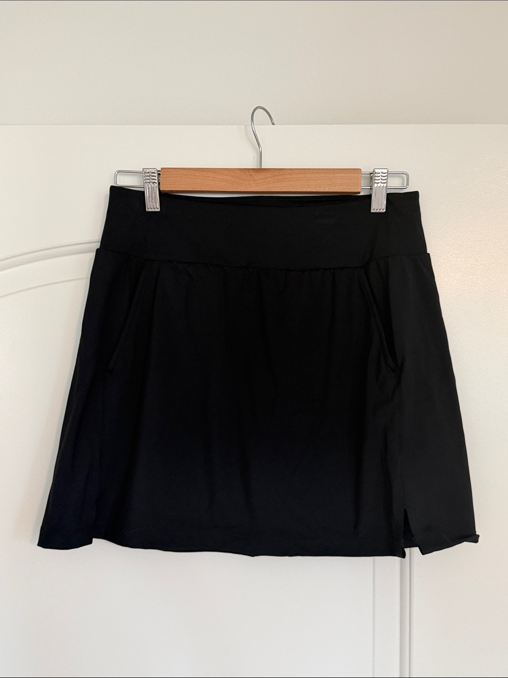 Travis Matthew Move Knit Game Set Match Skort